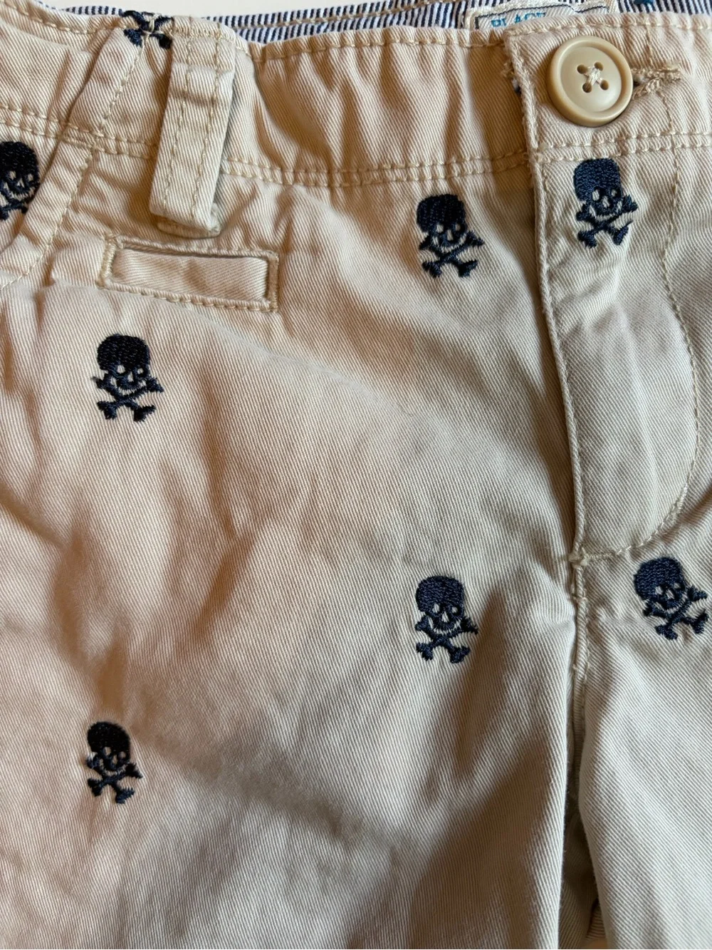 Children's Place Skull Khaki Shorts Boys Size 5 Adjustable Waistband Pockets